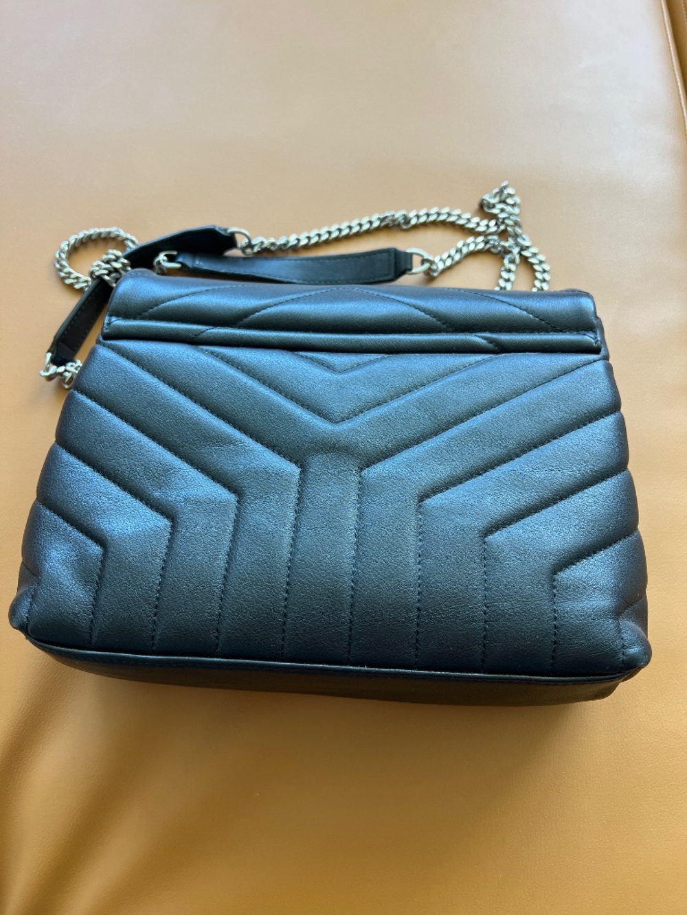 Like YSL hand bag - Picture 2 of 4